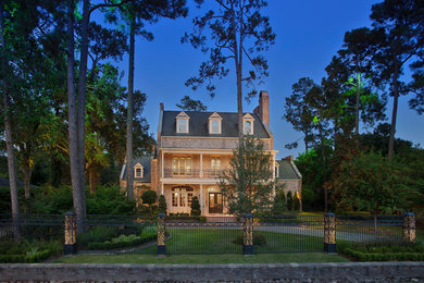 Country exterior home idea in Houston