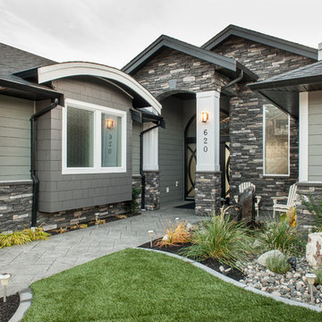 Custom Lake Front Home With Canmore Uintah Ledgestone