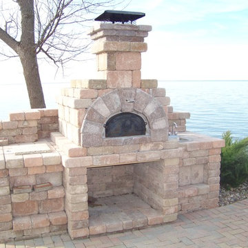 Custom Lakeside Kitchen Retreat with Chicago Brick Oven DIY Oven Kit