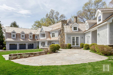 Design ideas for a classic house exterior in New York.