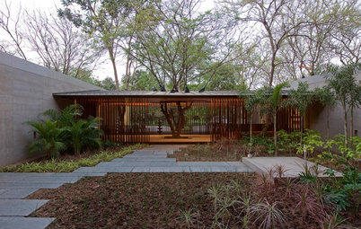 Houzz Tour: Ahmedabad Home Uses Nature to Temper a Harsh Climate