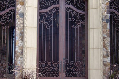 Door trim with roping pattern