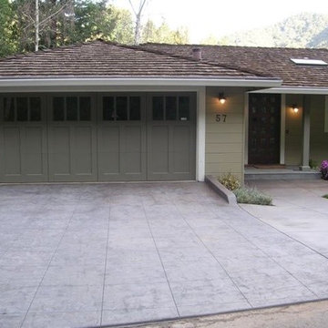 Driveway - Concrete driveway stained & sealed - LastiSeal Stain & Sealer