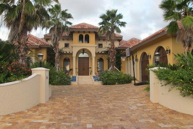 Inspiration for a stone exterior home remodel in Tampa