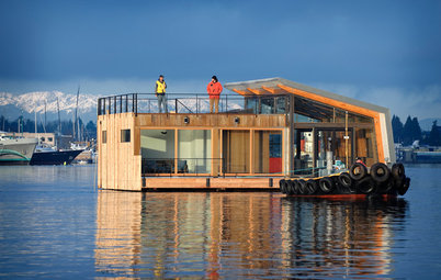 Houzz Tour: Big Bay Views Buoy a Seattle Floating Home