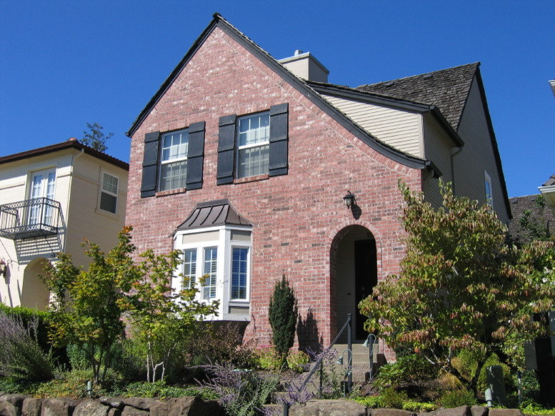 Edgewood Condominiums - Forest Heights neighborhood, Portland, OR