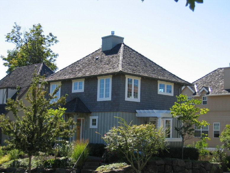 Edgewood Condominiums - Forest Heights neighborhood, Portland, OR