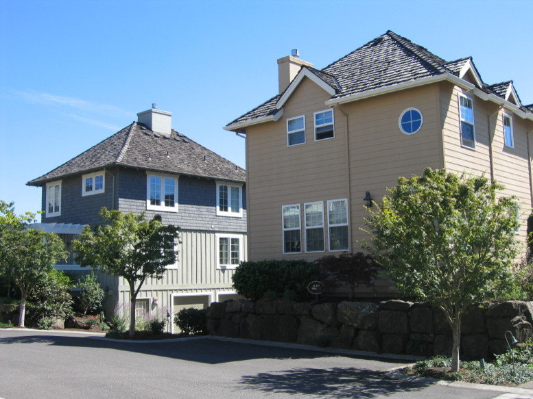 Edgewood Condominiums - Forest Heights neighborhood, Portland, OR