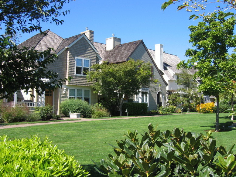 Edgewood Condominiums - Forest Heights neighborhood, Portland, OR