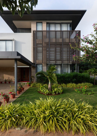 Contemporary Exterior by Naarkaali Design Studio