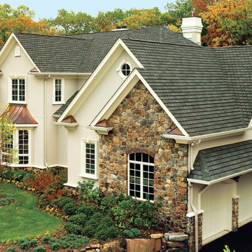 Emerald Green Slateline GAF Roof on Stucco Home