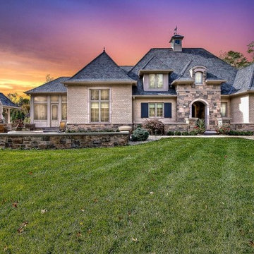 Estate Guest Home Front Dusk View