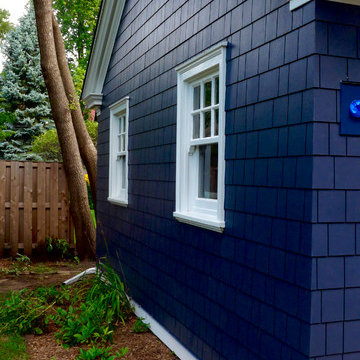 Evanston, IL James Hardie Shingle Siding Remodel in Deep Ocean