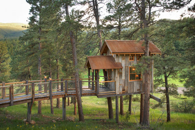 Пример оригинального дизайна: деревянный дом в стиле рустика