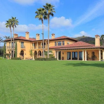 Expansive Back Yard