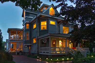 Inspiration for a timeless exterior home remodel in New York