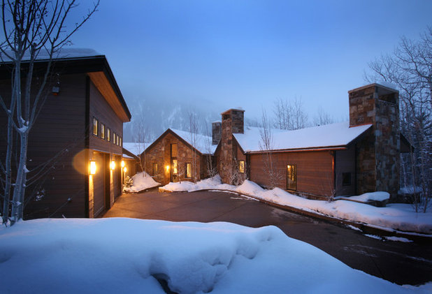 Rustic House Exterior by Forum Phi Architecture | Interiors | Planning