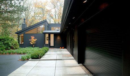 On Trend: Bold and Black Exterior House Color