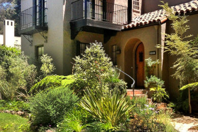 Example of a tuscan exterior home design in San Francisco
