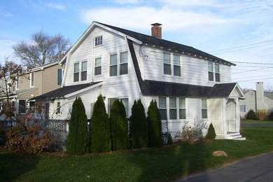Elegant exterior home photo in Bridgeport