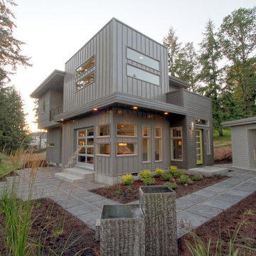 Exterior of a Mid Century Modern + Urban Cosmopolitan style custom home