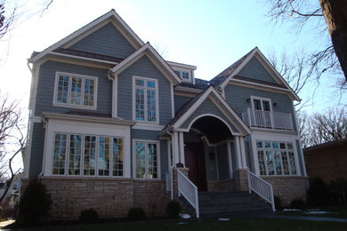 Example of a classic exterior home design in Chicago