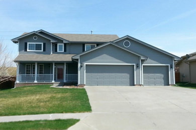 Example of an exterior home design in Omaha