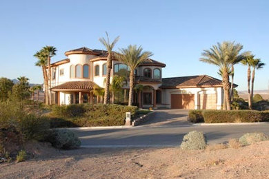 Exterior home idea in Las Vegas