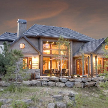 Extrior of a lodge style home in Bend OR