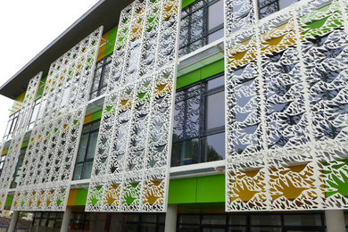 Façade for the recreation center P. Brossolette in Argenteuil