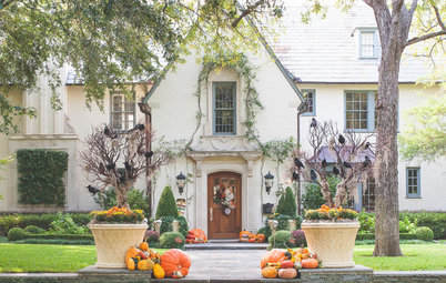 Houzz Call: Show Us Your Halloween Decorating Style