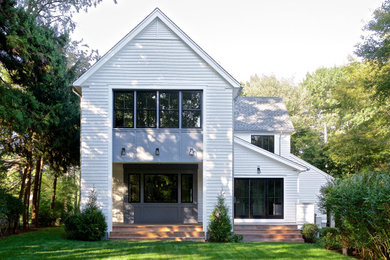 Inspiration for a cottage exterior home remodel in New York