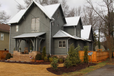 Farmhouse exterior home idea in Atlanta