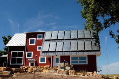 Zweistöckiges Landhaus Einfamilienhaus mit bunter Fassadenfarbe in Minneapolis