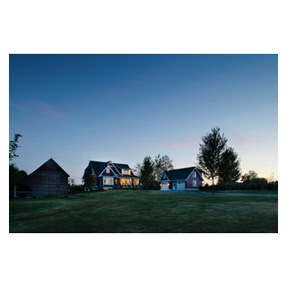 Farmhouse - Traditional - Exterior - Vancouver - by Rockridge Fine Homes | Houzz