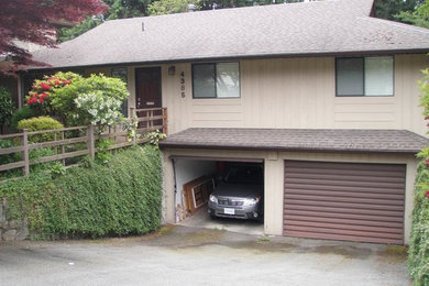 Minimalist garage photo in Vancouver