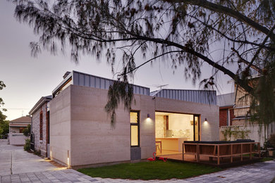 Photo of a small contemporary bungalow house exterior in Perth.