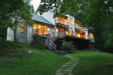 Aménagement d'une façade de maison contemporaine.