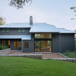 https://www.houzz.com/photos/from-traditional-to-modern-a-before-and-after-home-remodel-contemporary-exterior-houston-phvw-vp~123046100