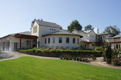 Example of a classic exterior home design in San Diego