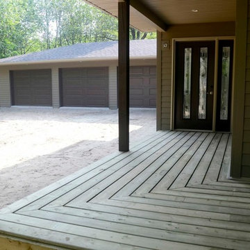 Front Porch / Entry