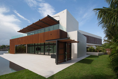 Eclectic exterior home idea in Miami