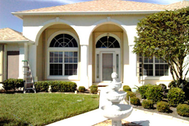 Photo of a white bungalow house exterior in Orlando.