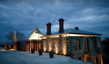 Houzz Tour:  Modern Retreat Emerges From a 19th-Century Ruin