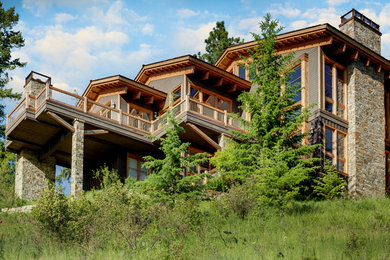 Example of a mountain style exterior home design in Seattle