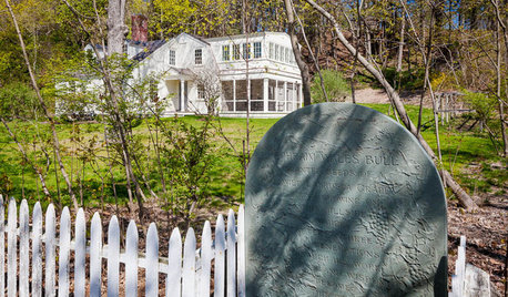 Houzz Tour: Historic Concord Grapevine Cottage’s Charms Restored