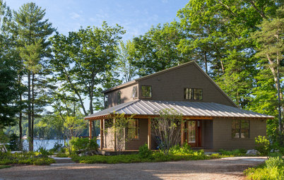 Houzz Tour: Summer Camp Style for a Lakeside Home in Maine