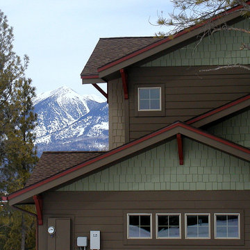 Green/Brown Mountain Home