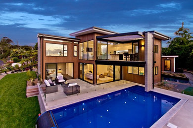 This is an example of a contemporary house exterior in Auckland.