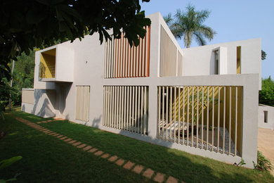 Contemporary house exterior in Pune.
